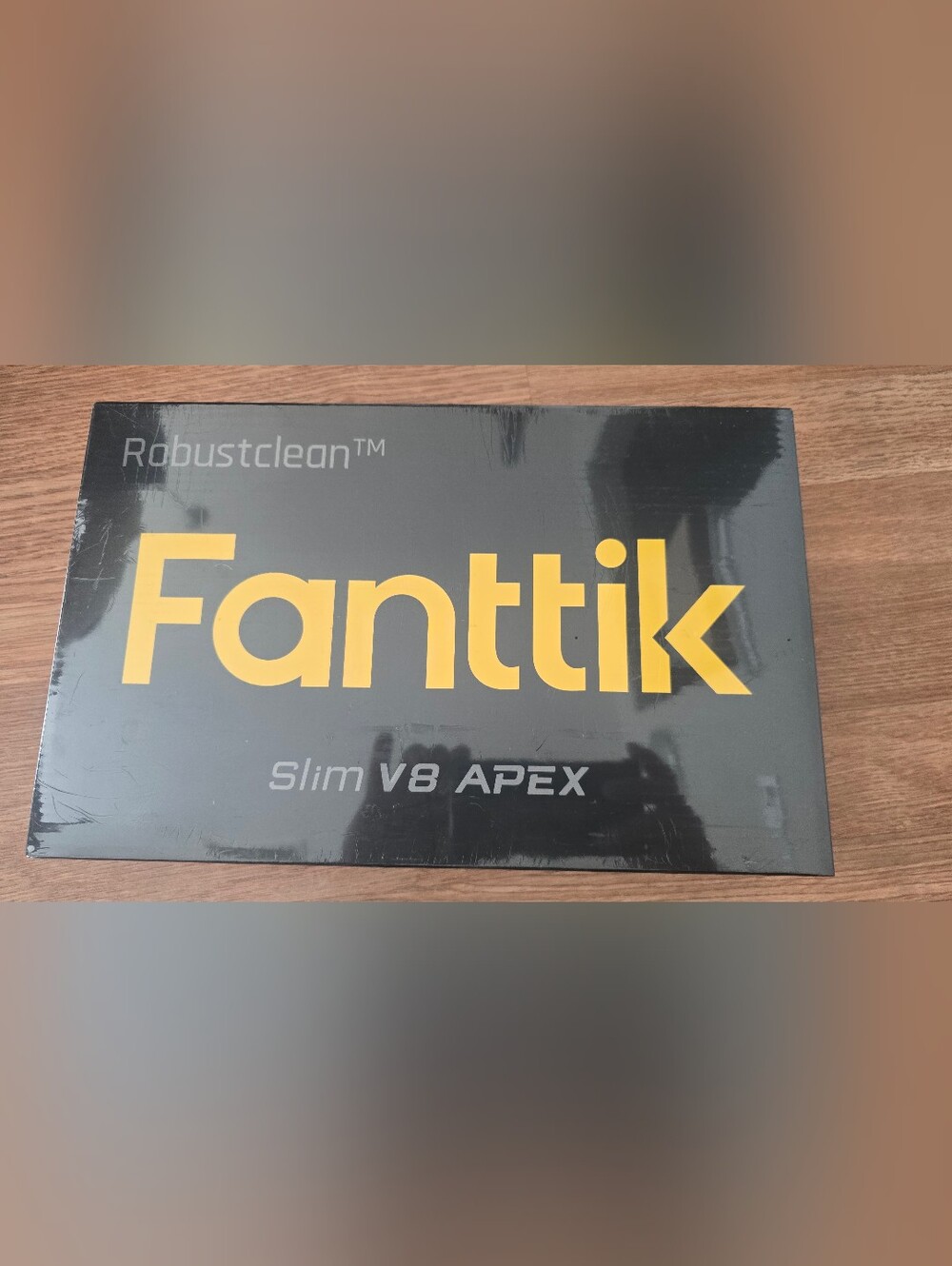 Slim V8 APEX VR Accessory - Black/Yellow